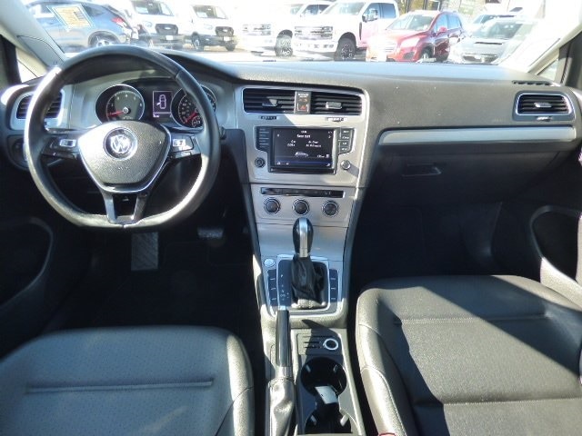 Used 2017 Volkswagen Golf SE with VIN 3VW217AU5HM037812 for sale in Arroyo Grande, CA