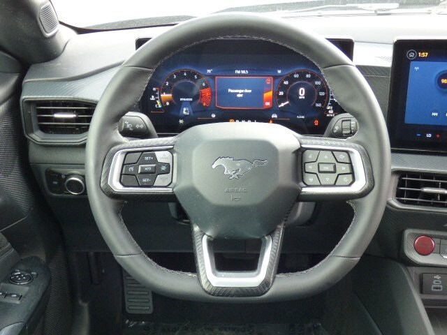 2025 Ford Mustang EcoBoost photo 4