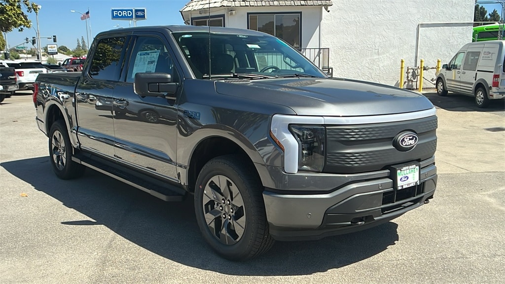 2024 Ford F-150 Lightning Flash