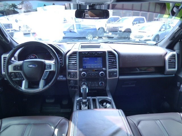 2017 Ford F-150 Platinum photo 2