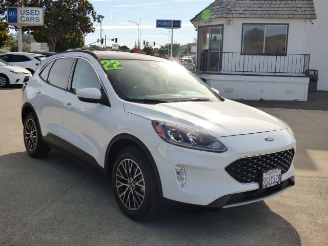 2022 Ford Escape SEL's photo