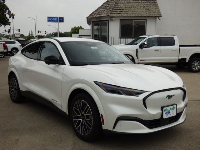 2025 Ford Mustang Mach-E