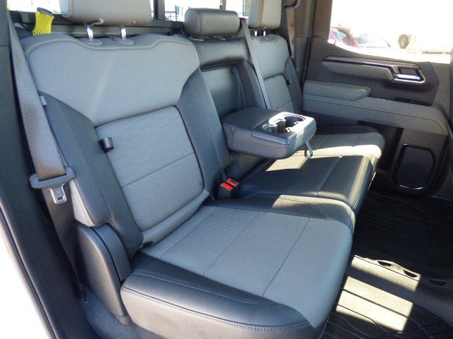 2025 Chevrolet Silverado 1500 ZR2 - Photo 6