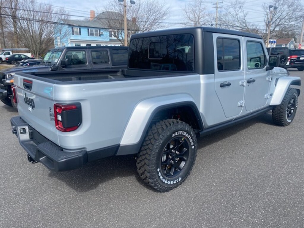 New 2024 Jeep Gladiator WILLYS 4X4 For Sale Southold NY