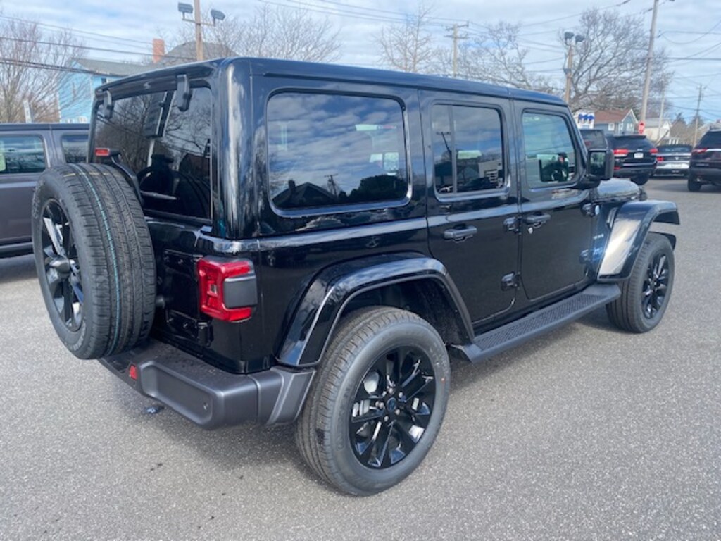 New 2024 Jeep Wrangler 4xe 4DOOR SAHARA For Sale Southold NY