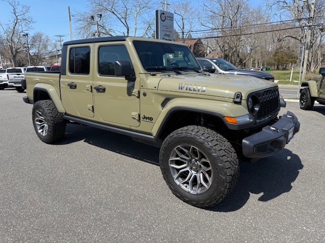 2026 Jeep Gladiator Pickup 
