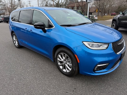 2026 Chrysler Pacifica LIMITED Passenger Van