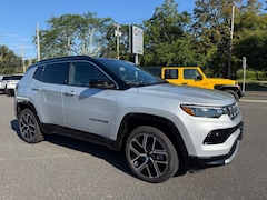 2025 Jeep Compass LIMITED 4X4 Sport Utility