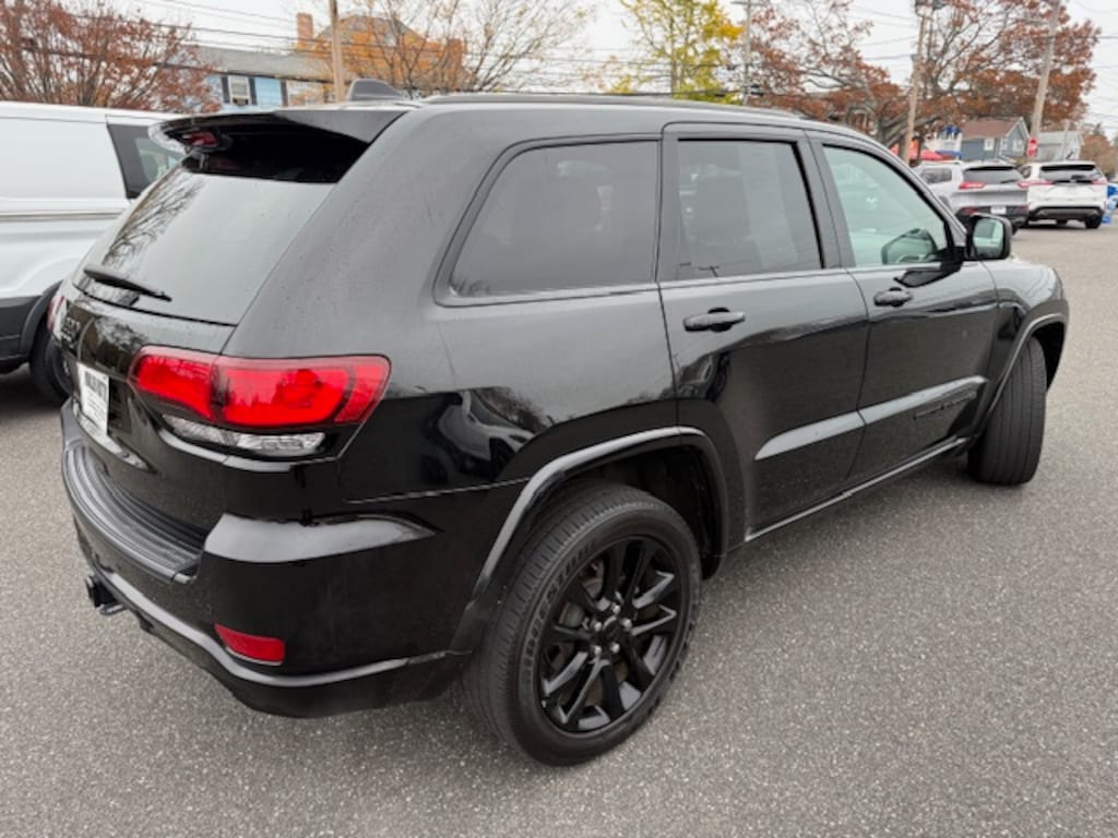 Used 2020 Jeep Grand Cherokee Altitude Sport Utility