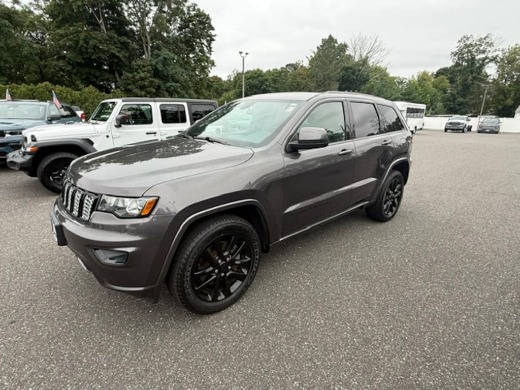 Used 2021 Jeep Grand Cherokee Laredo X Sport Utility