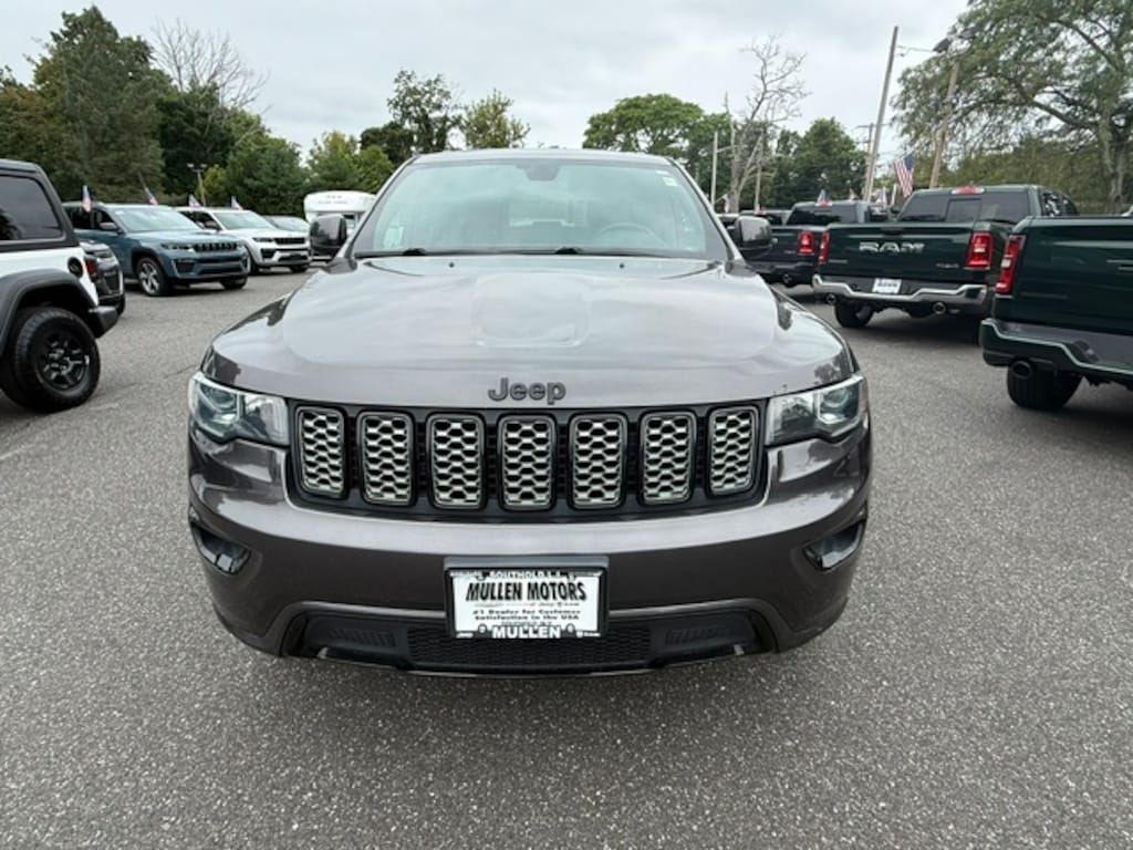 Used 2021 Jeep Grand Cherokee Laredo X Sport Utility