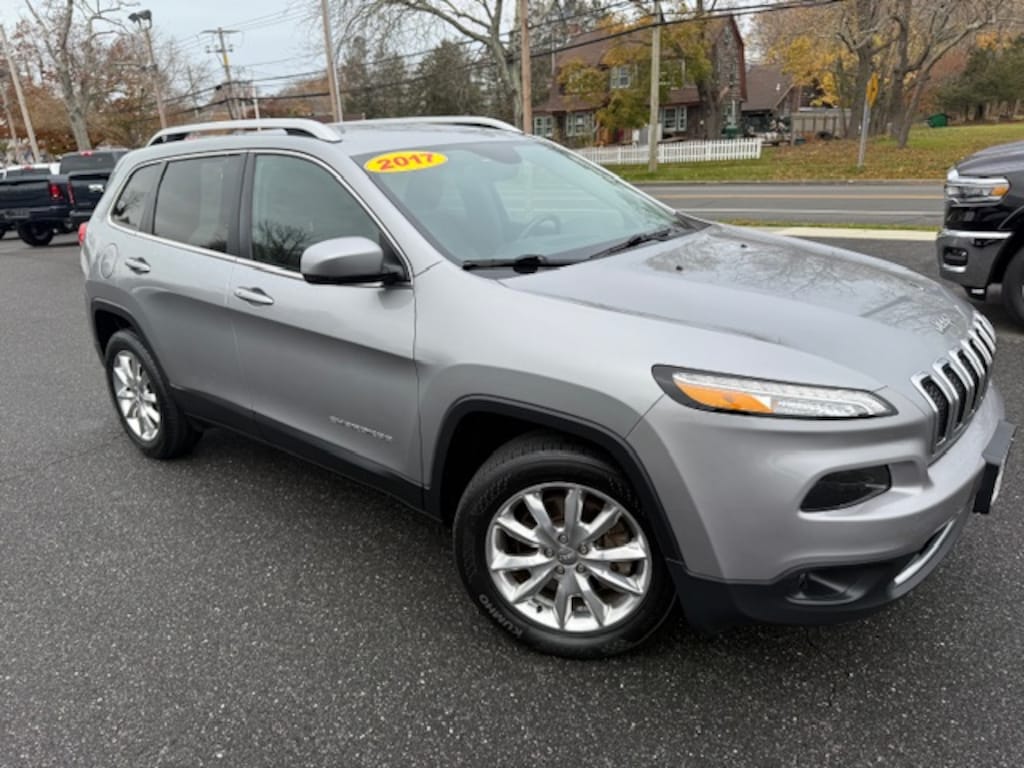 Used 2017 Jeep Cherokee Limited Sport Utility