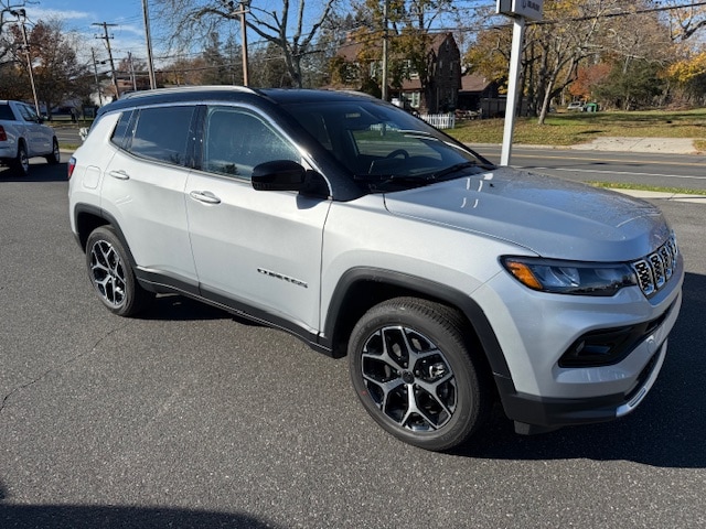2026 Jeep Compass Limited's photo