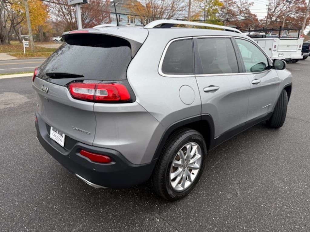 Used 2017 Jeep Cherokee Limited Sport Utility