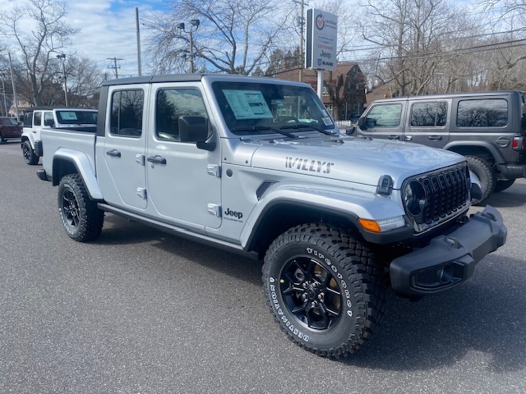 New 2024 Jeep Gladiator WILLYS 4X4 For Sale Southold NY