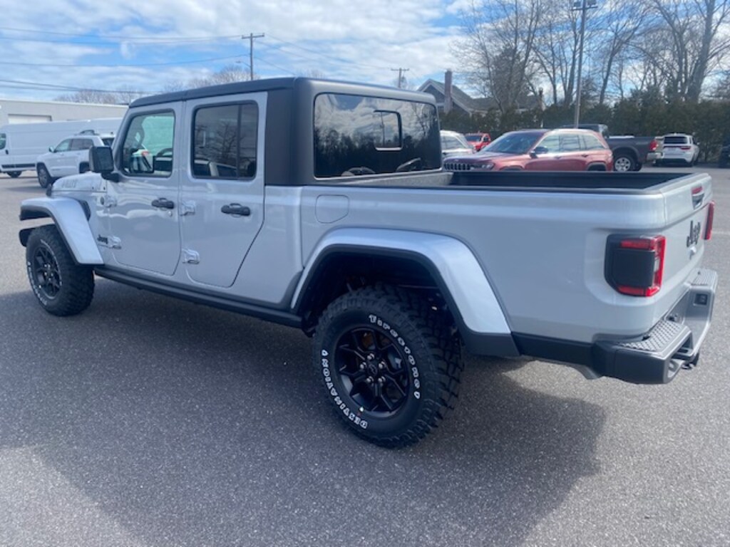 New 2024 Jeep Gladiator WILLYS 4X4 For Sale Southold NY