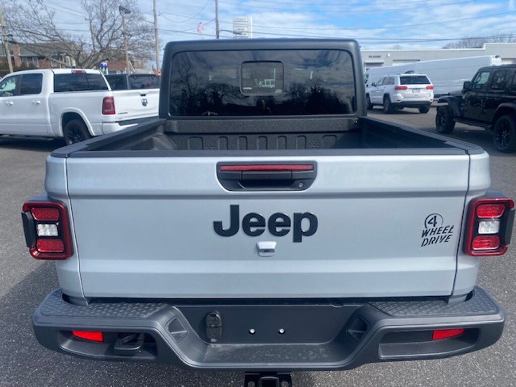 New 2024 Jeep Gladiator WILLYS 4X4 For Sale Southold NY