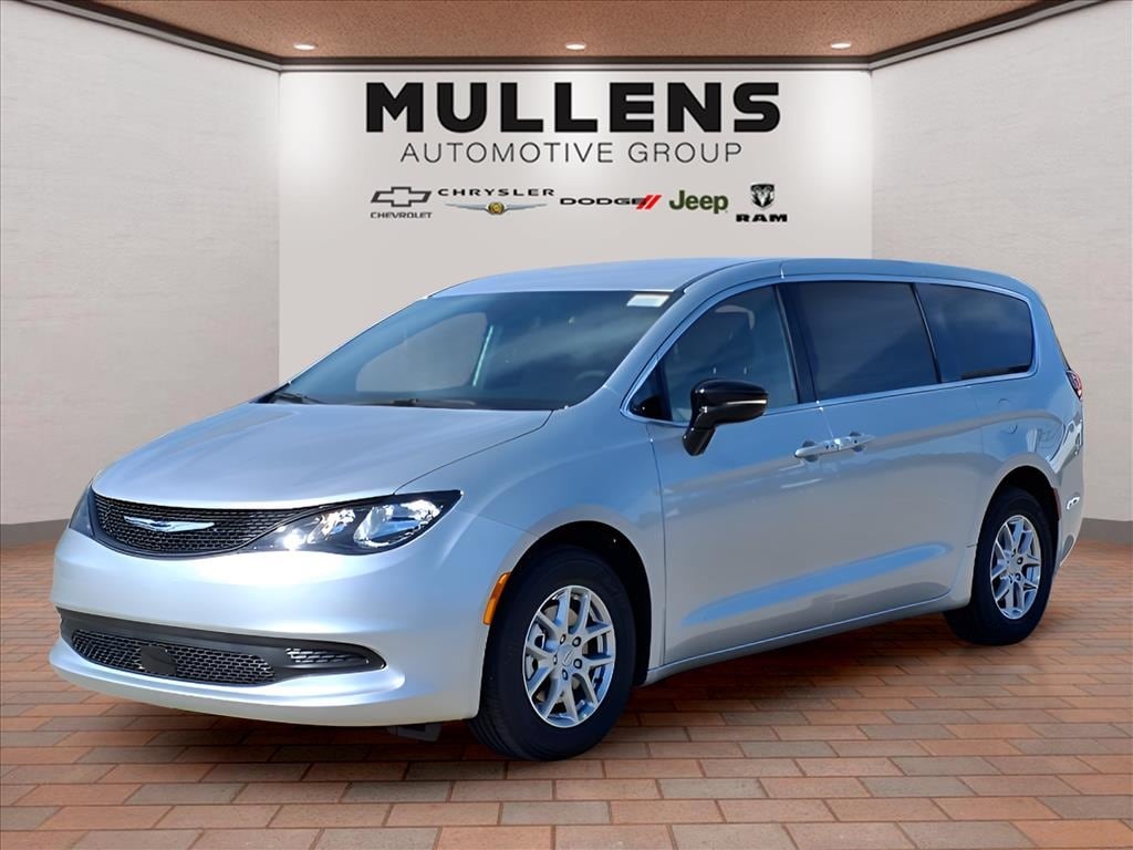 2026 Chrysler Voyager LX's photo