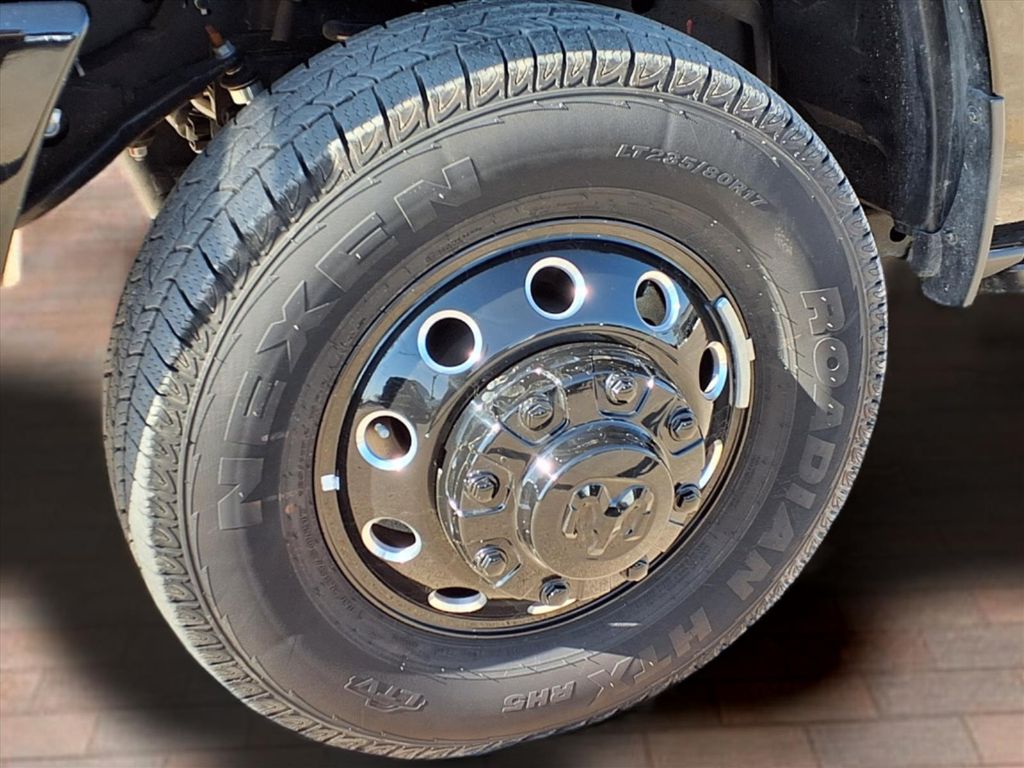 2025 RAM 3500 Laramie - Photo 34