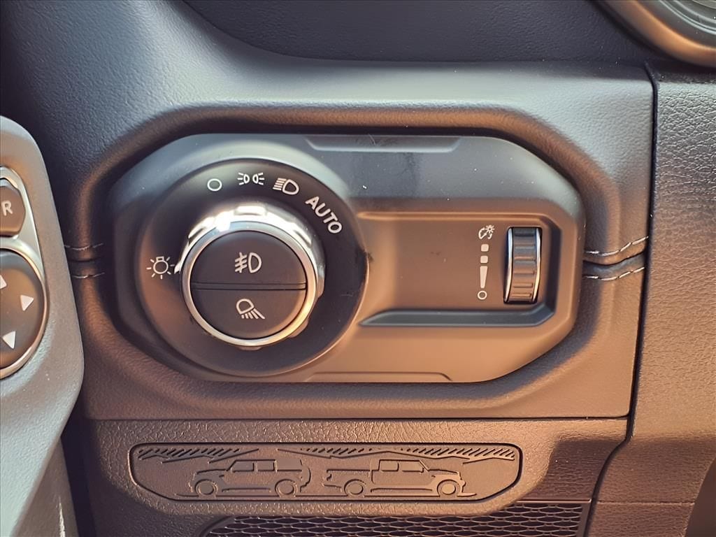 2025 Jeep Gladiator Sport S - Photo 17