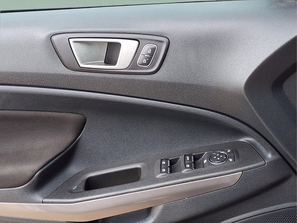 2021 Ford EcoSport SE - Photo 17