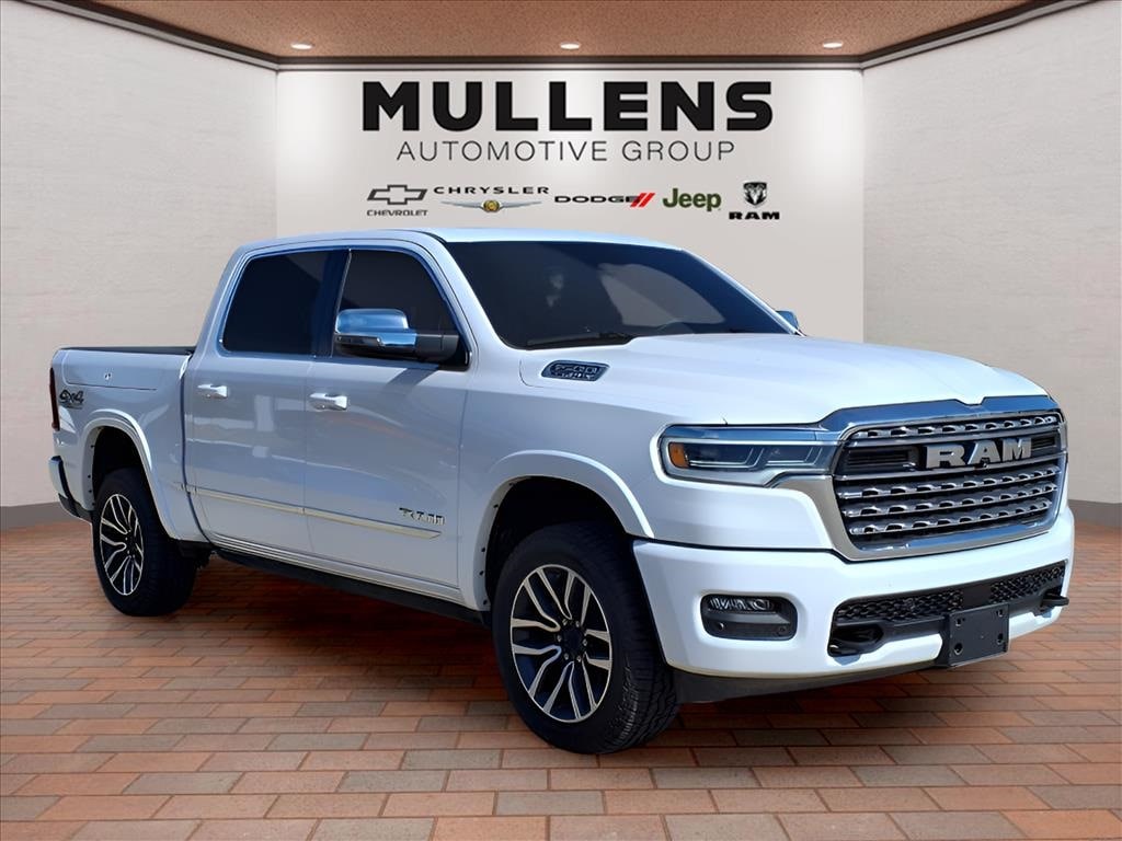 New 2025 Ram 1500 LIMITED CREW CAB 4X4 5'7 BOX Pickup