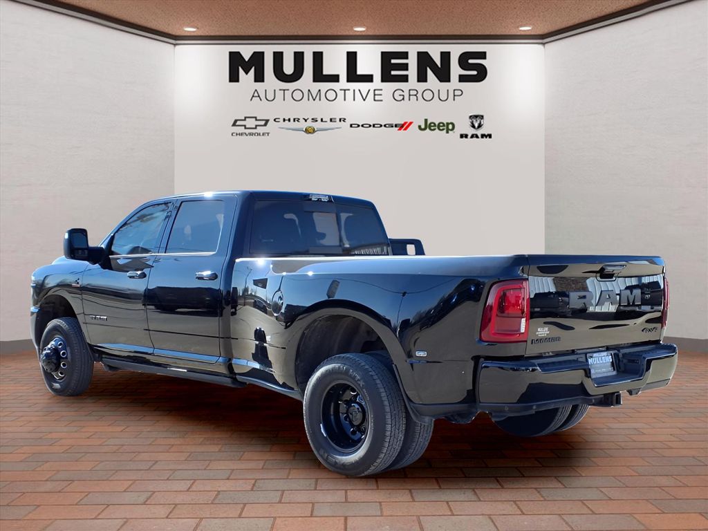2025 RAM 3500 Laramie - Photo 7