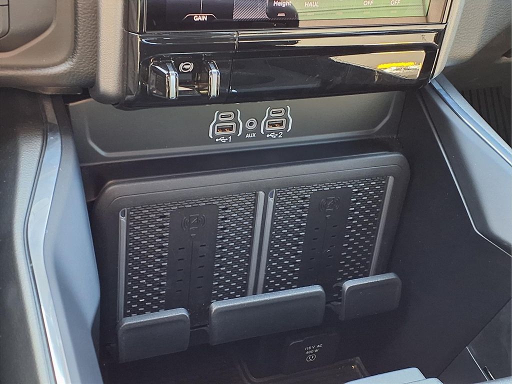 2025 RAM 3500 Laramie - Photo 19