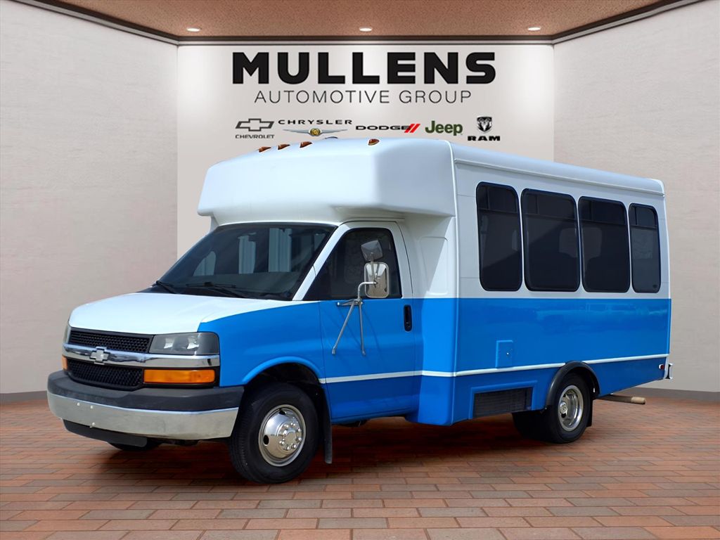2005 Chevrolet Express's photo
