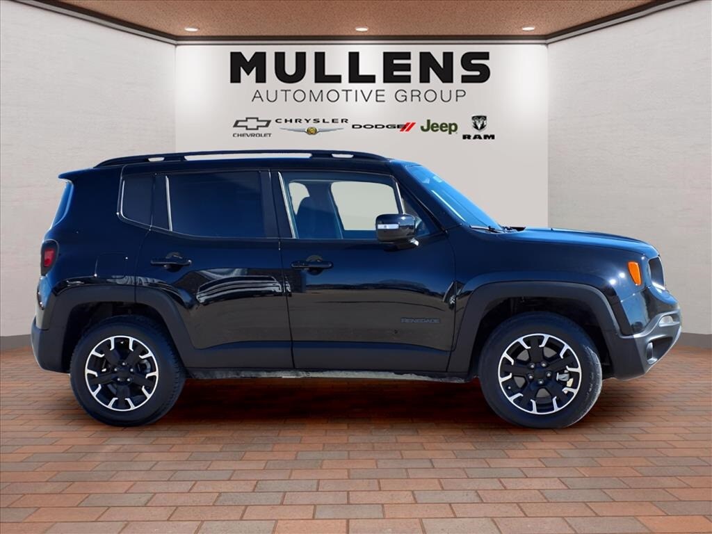 Used 2023 Jeep Renegade Latitude SUV