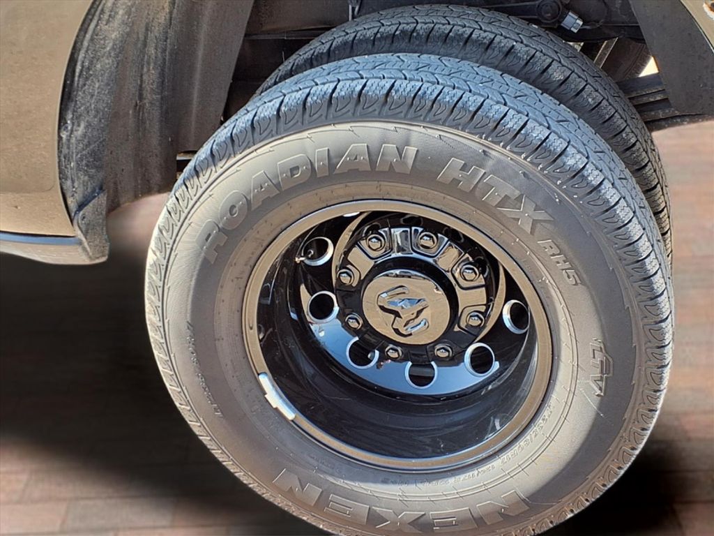 2025 RAM 3500 Laramie - Photo 35