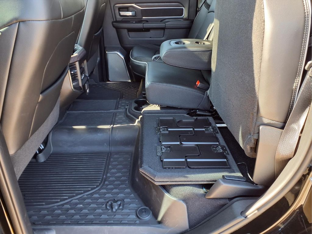 2025 RAM 3500 Laramie - Photo 31