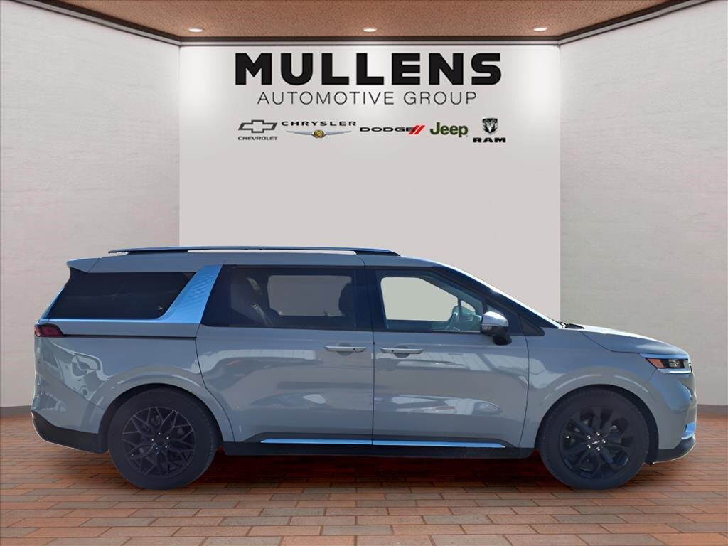 Used 2022 Kia Carnival SX Prestige Minivan/Van