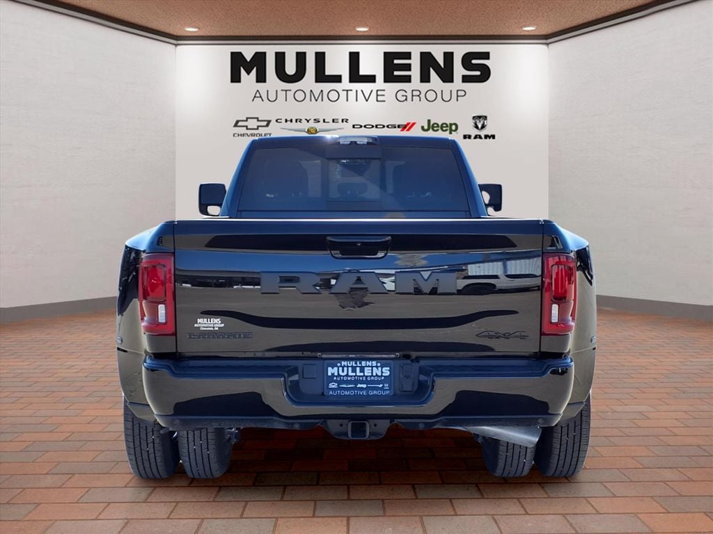 2025 RAM 3500 Laramie - Photo 6