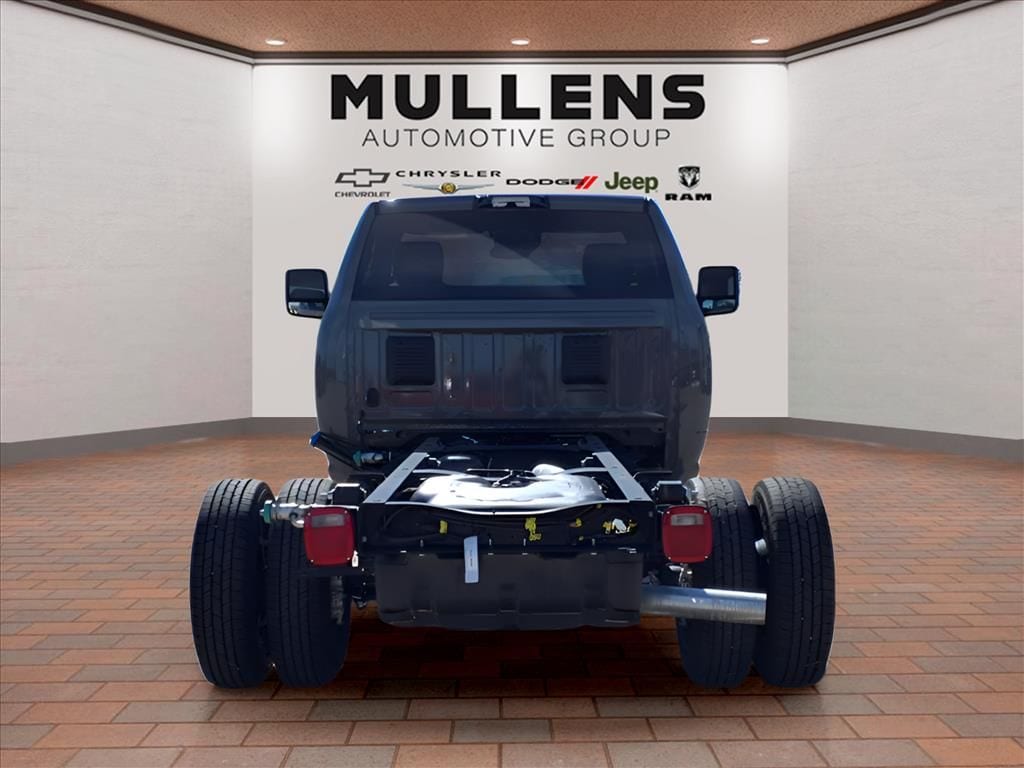 2026 RAM 3500 Chassis Tradesman - Photo 6
