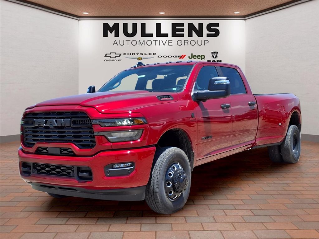2026 Ram 3500 BIG HORN CREW CAB 4X4 8' BOX Pickup