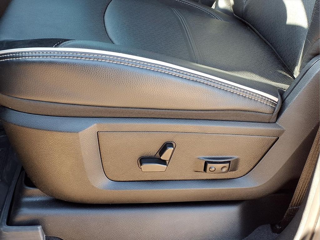 2025 RAM 3500 Laramie - Photo 28