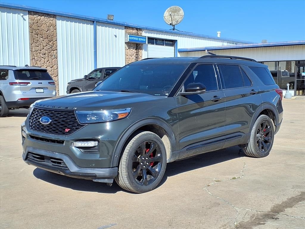 2022 Ford Explorer ST's photo