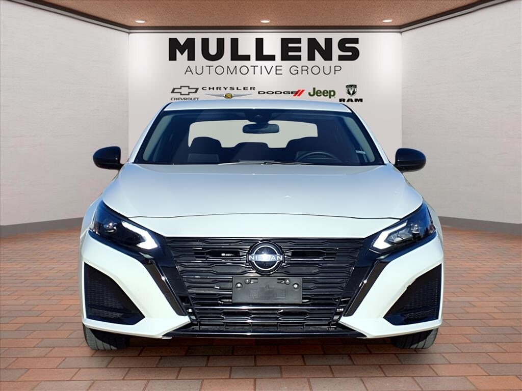 Used 2025 Nissan Altima 2.5 SV Sedan