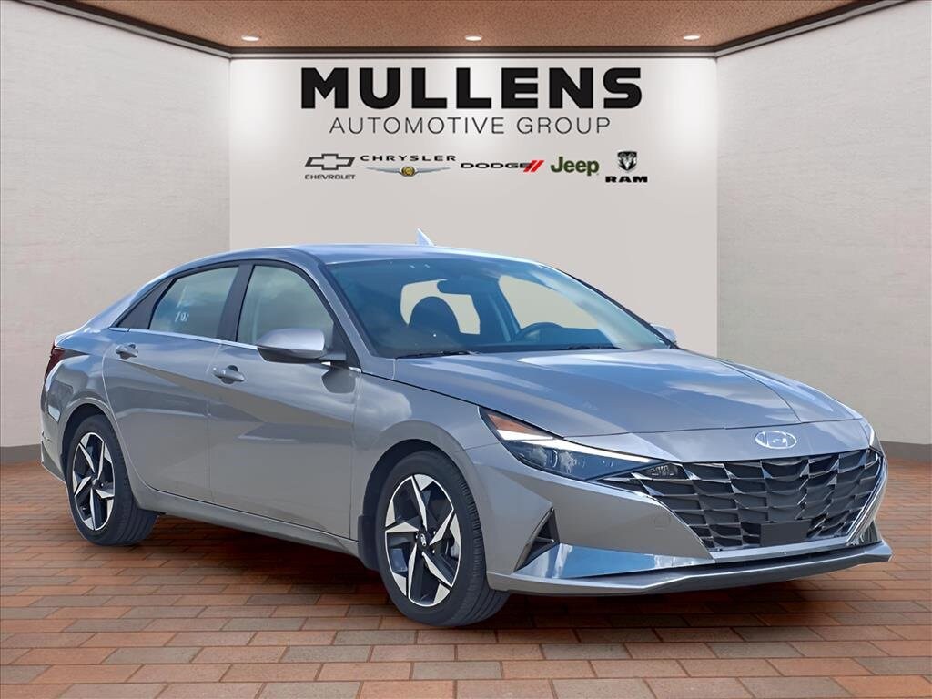 Used 2023 Hyundai Elantra Limited Sedan