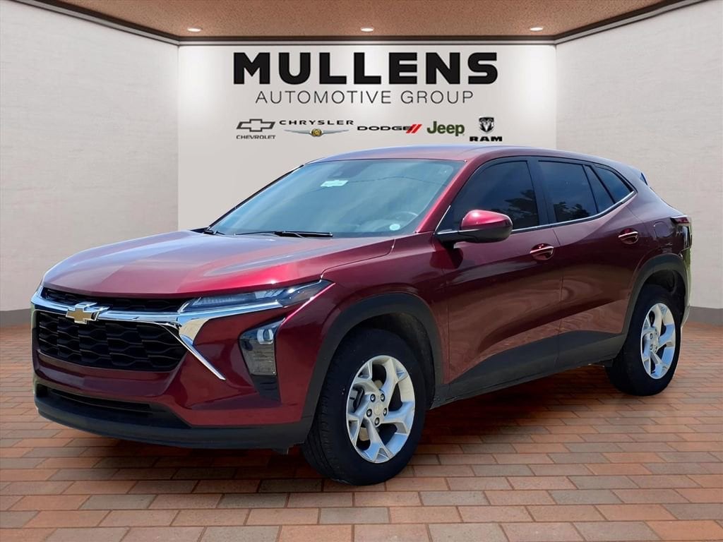 2024 Chevrolet Trax LS's photo