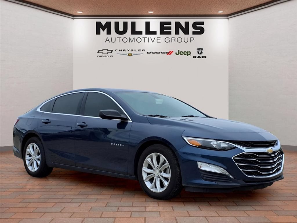 Used 2020 Chevrolet Malibu 1LT with VIN 1G1ZD5ST5LF047857 for sale in Checotah, OK