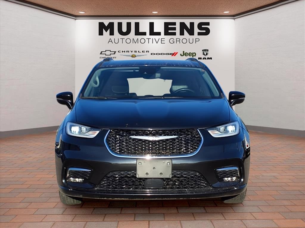 Used 2022 Chrysler Pacifica Touring L with VIN 2C4RC1BG9NR169719 for sale in Checotah, OK