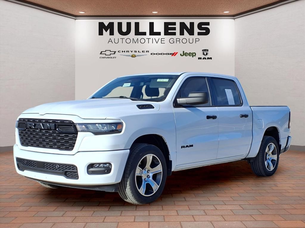 2025 RAM 1500 Tradesman 4x4 Crew Cab 5'7's photo