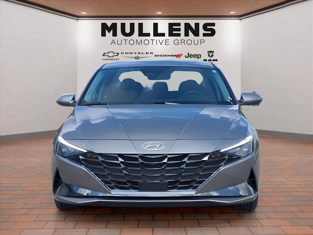 Used 2023 Hyundai Elantra Limited Sedan