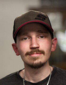 Staff member Linden from ID_b3b597