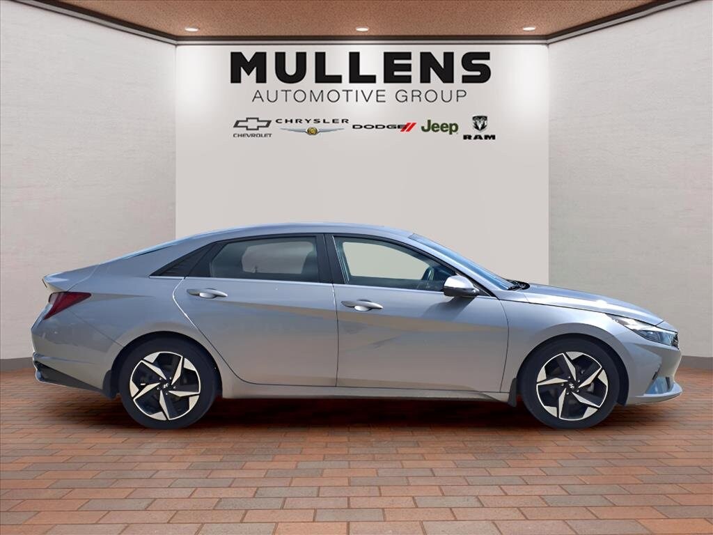 Used 2023 Hyundai Elantra Limited Sedan