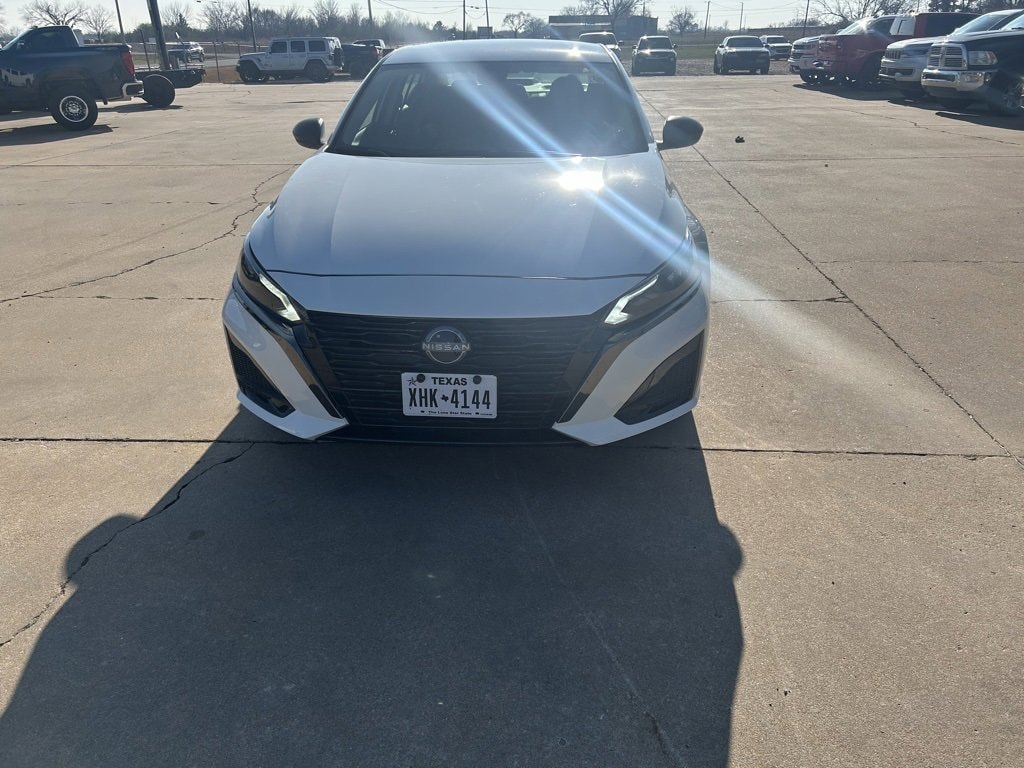 2025 Nissan Altima SV's photo