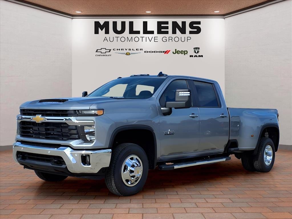 New 2026 Chevrolet Silverado 3500 HD LT DRW Truck