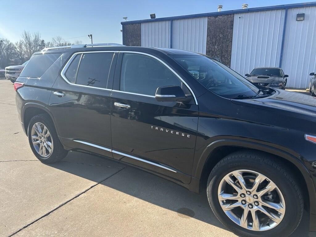 Used 2021 Chevrolet Traverse High Country SUV